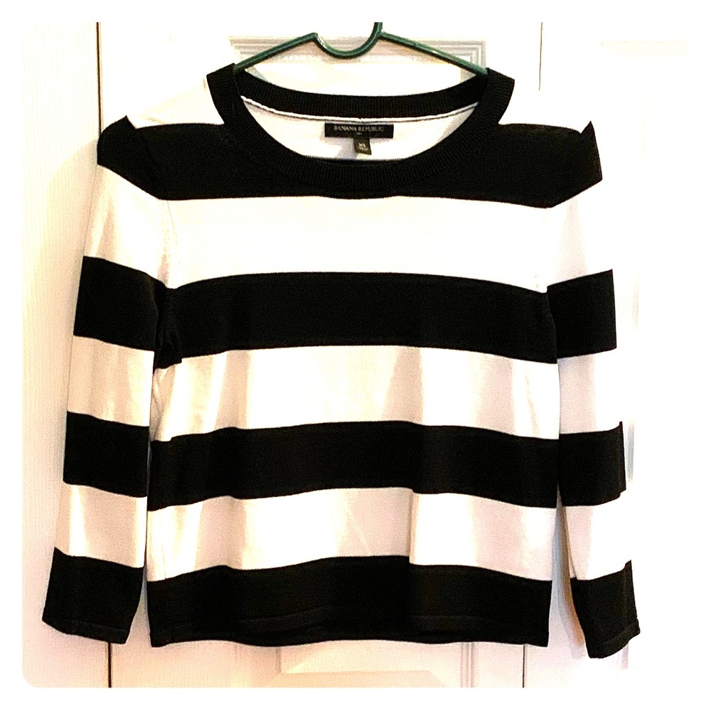 NWOT Banana Republic Black & White Striped Sweater